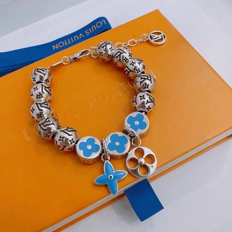 Trendy Louis Vuitton Bracelets 250664
