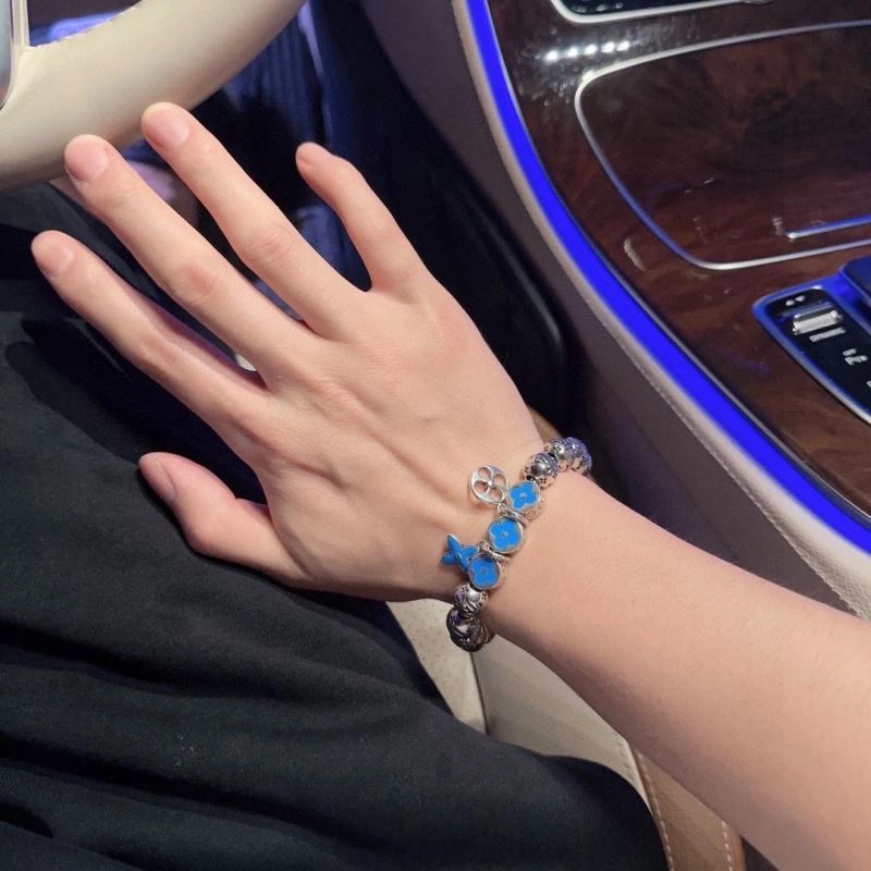 Trendy Louis Vuitton Bracelets 250664