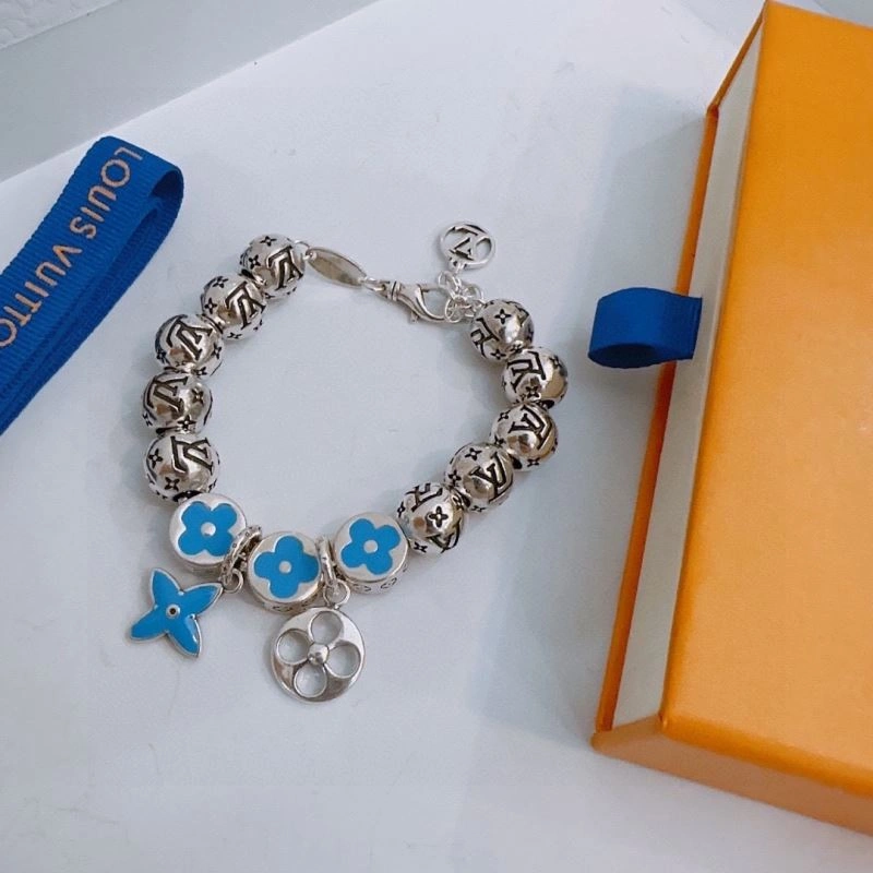 Trendy Louis Vuitton Bracelets 250664
