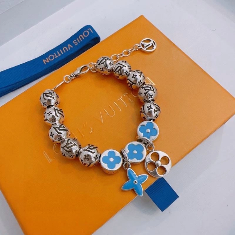 Trendy Louis Vuitton Bracelets 250664