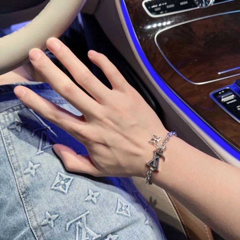 Louis Vuitton Bracelets Compact 250667