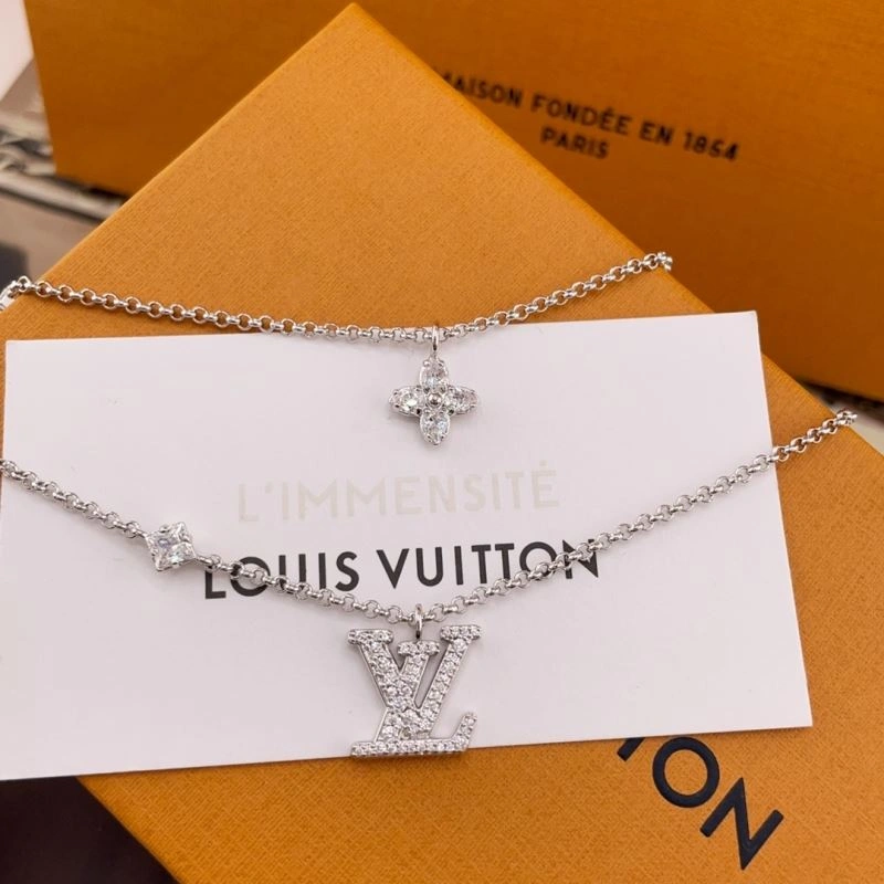 Louis Vuitton Bracelets Stylish 250672