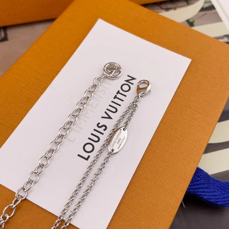 Louis Vuitton Bracelets Stylish 250672