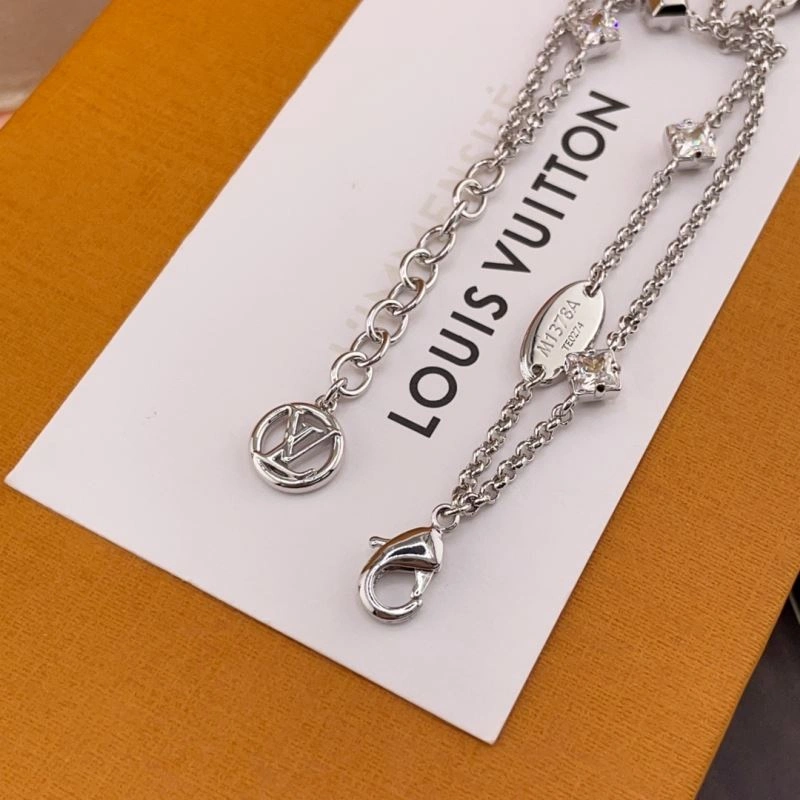 Louis Vuitton Bracelets Stylish 250672