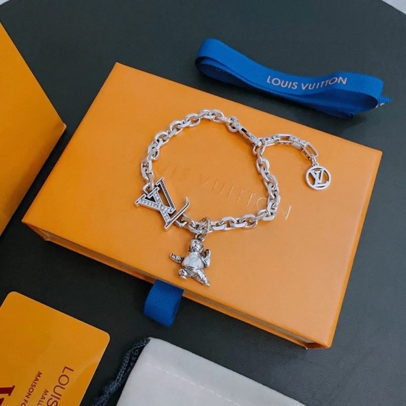 Louis Vuitton Bracelets Comfortable 250341