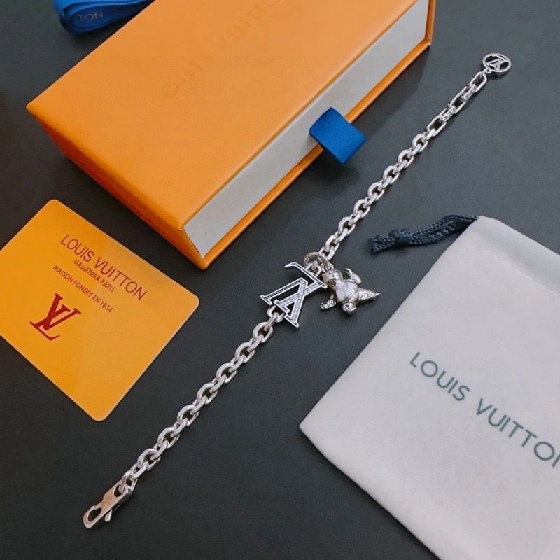 Louis Vuitton Bracelets Comfortable 250341