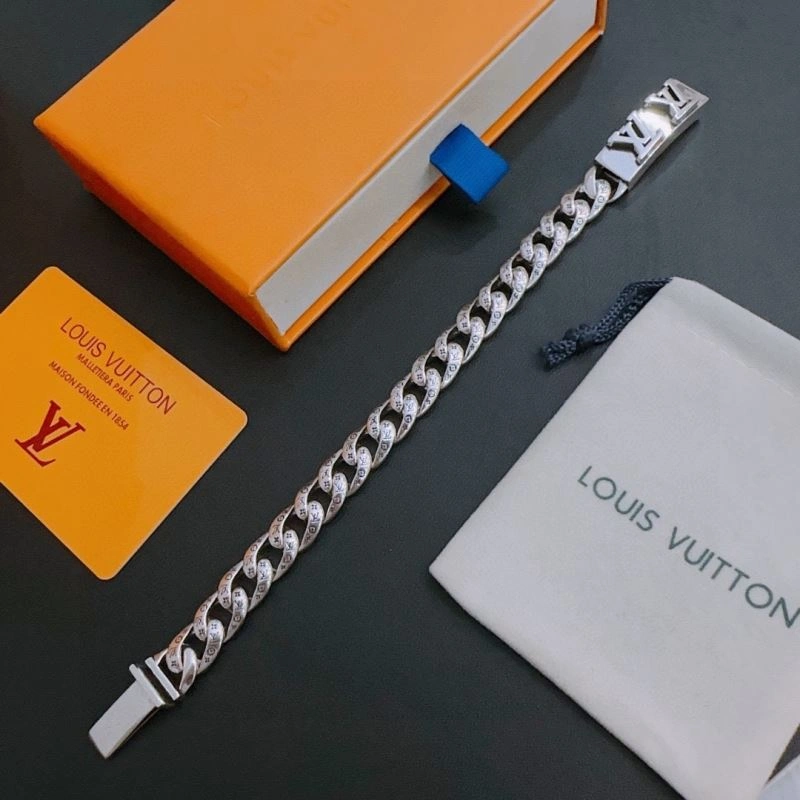 DailyWear Louis Vuitton Bracelets 250342