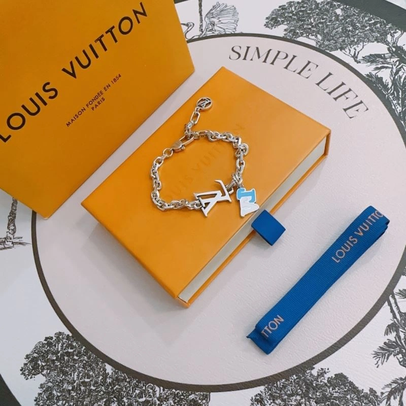 Louis Vuitton Bracelets Durable 250334