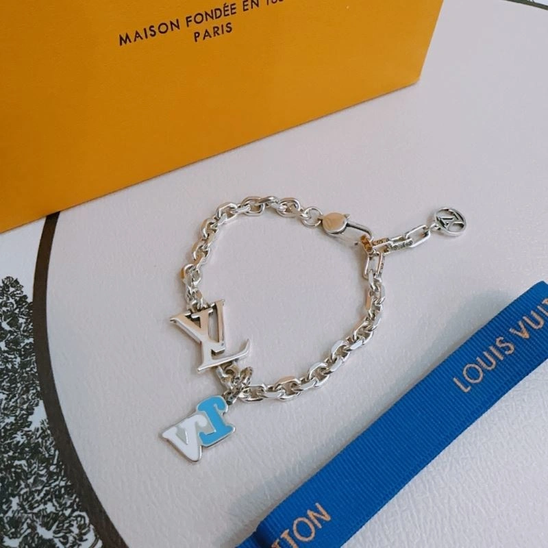 Louis Vuitton Bracelets Durable 250334