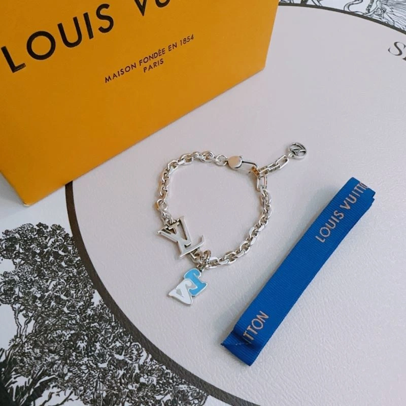 Louis Vuitton Bracelets Durable 250334