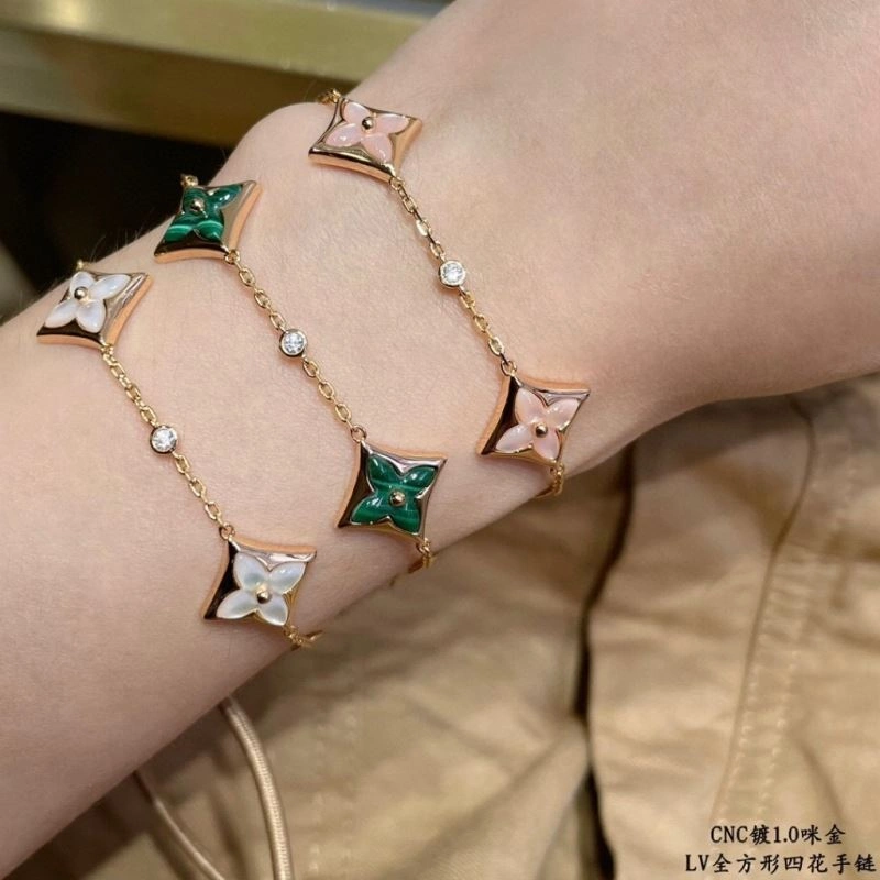 Stylish Louis Vuitton Bracelets 250348