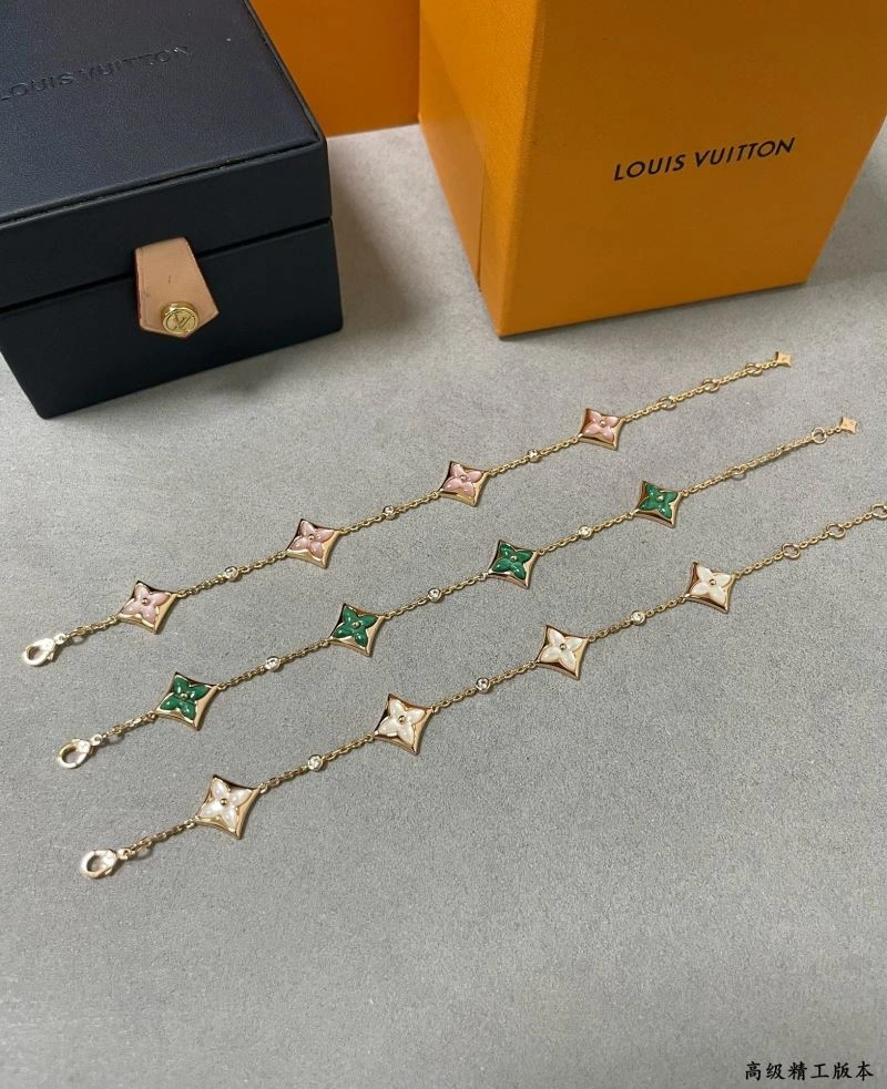 Stylish Louis Vuitton Bracelets 250348