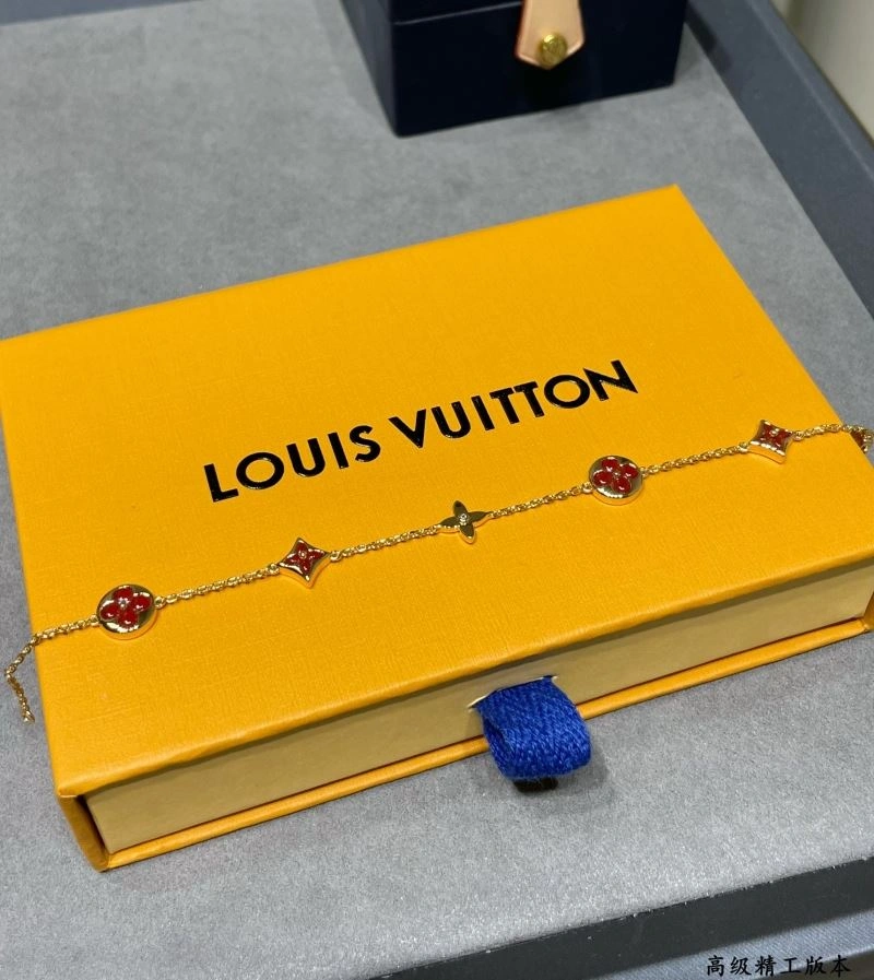 Chic Louis Vuitton Bracelets 250347