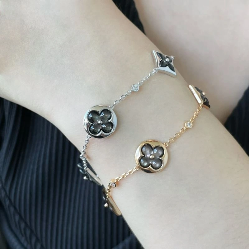 Louis Vuitton Bracelets Fashionable 250322
