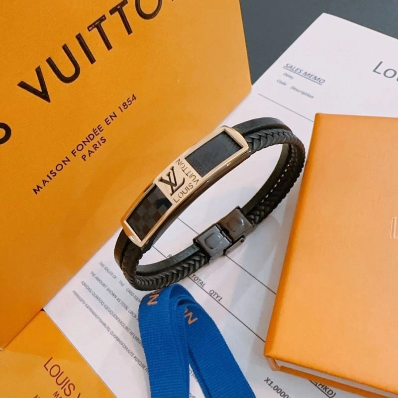 Louis Vuitton Bracelets RelaxedFit 250321