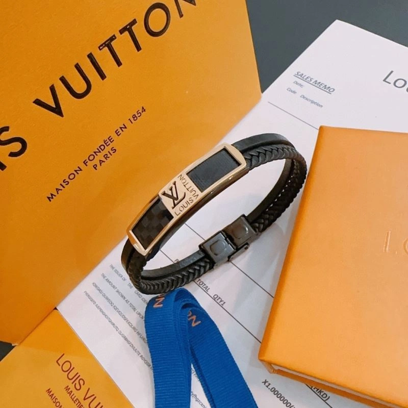Louis Vuitton Bracelets RelaxedFit 250321