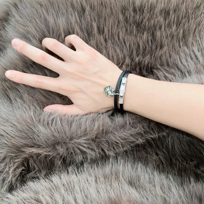 Sustainable Louis Vuitton Bracelets 250346