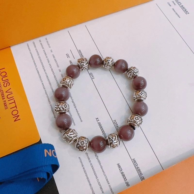 Snug Louis Vuitton Bracelets 250340