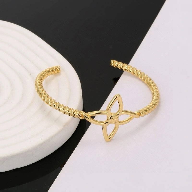 Louis Vuitton Bracelets Stretchable 250318