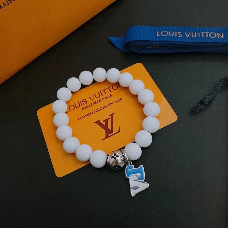 Comfortable Louis Vuitton Bracelets 250314