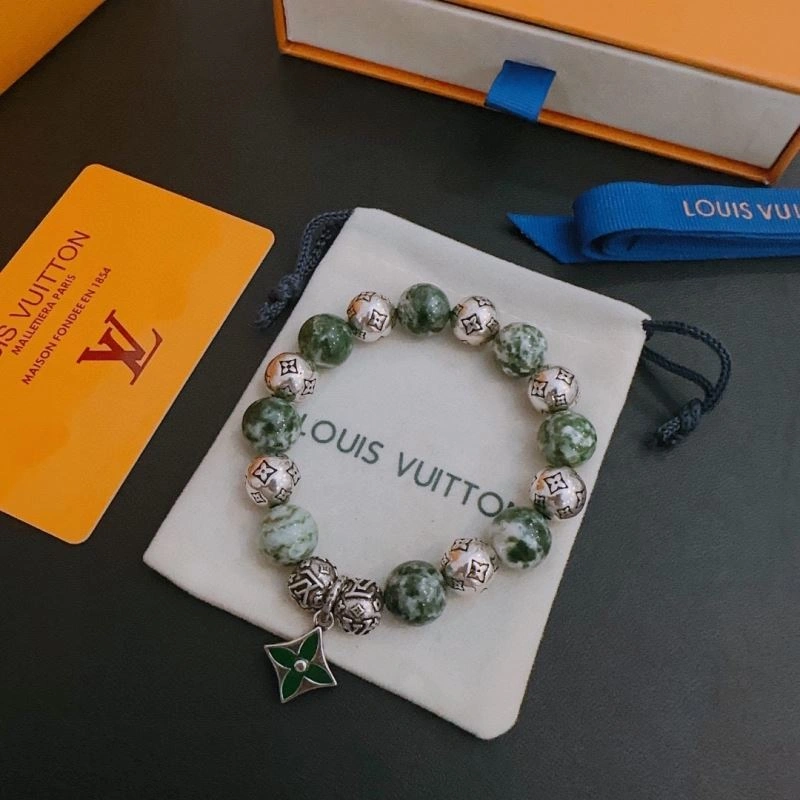 Sleek Louis Vuitton Bracelets 250312