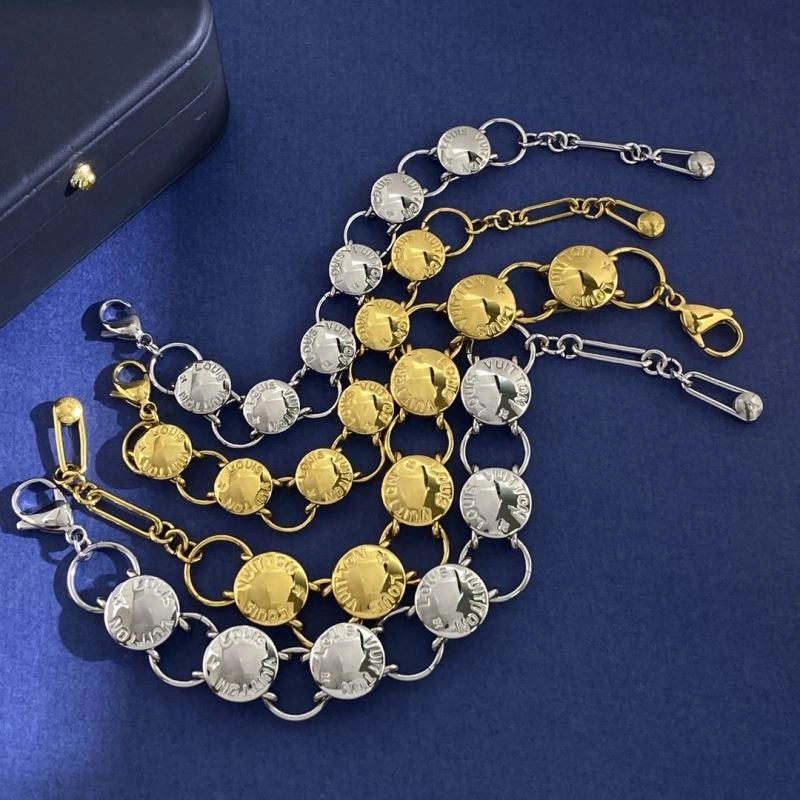 MultiPurpose Louis Vuitton Bracelets 250311