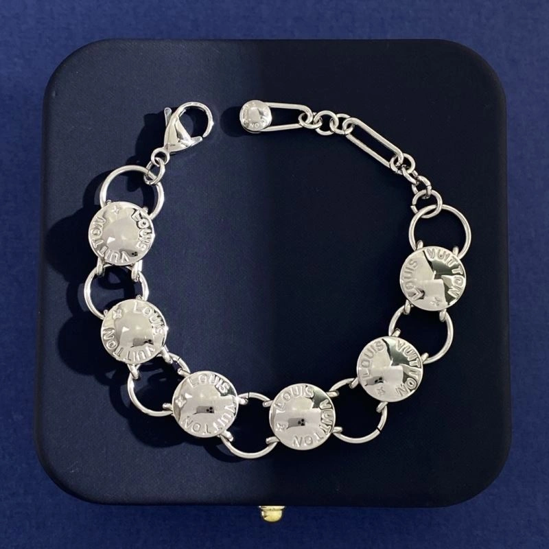 MultiPurpose Louis Vuitton Bracelets 250311