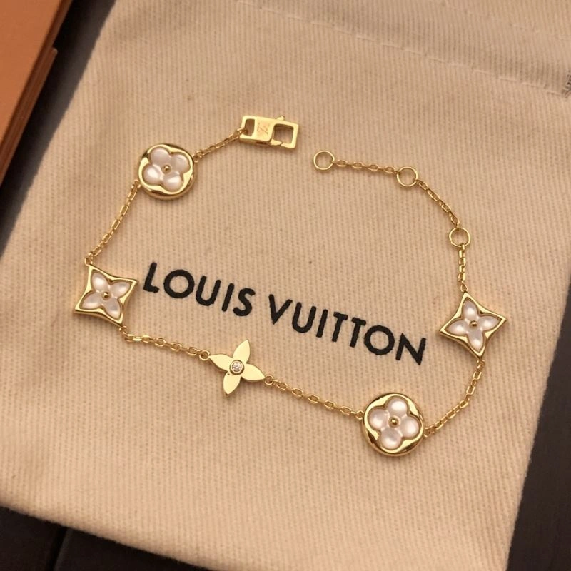 TravelReady Louis Vuitton Bracelets 250301