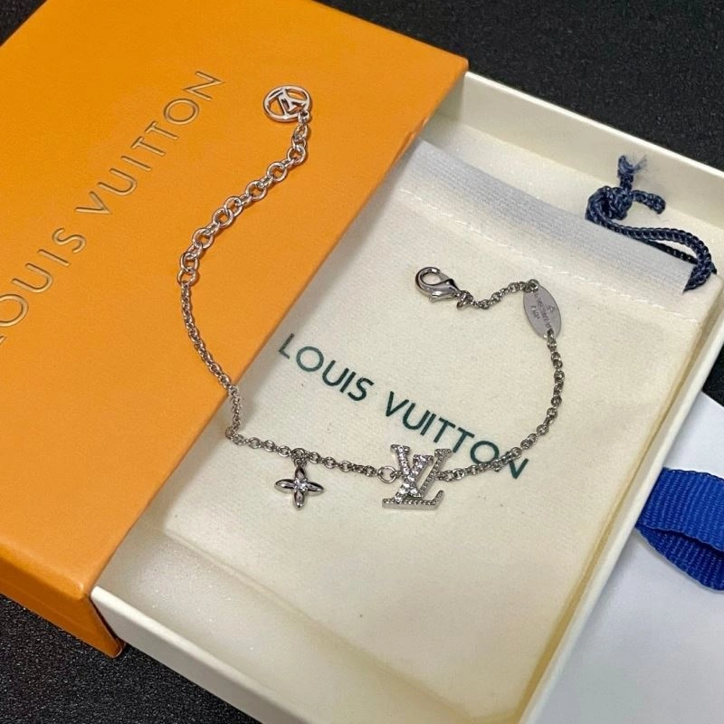 Practical Louis Vuitton Bracelets 250286