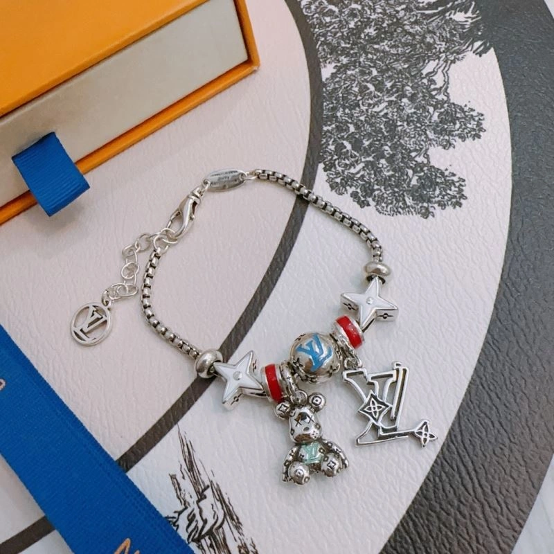 Popular Louis Vuitton Bracelets 250284