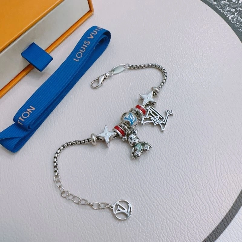 Popular Louis Vuitton Bracelets 250284