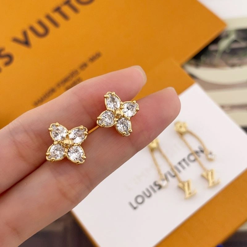 Elegant Louis Vuitton Bracelets 250290