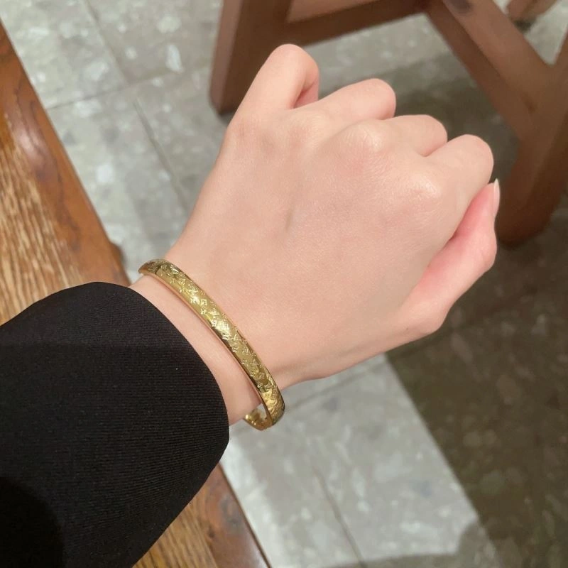 Seasonal Louis Vuitton Bracelets 250303