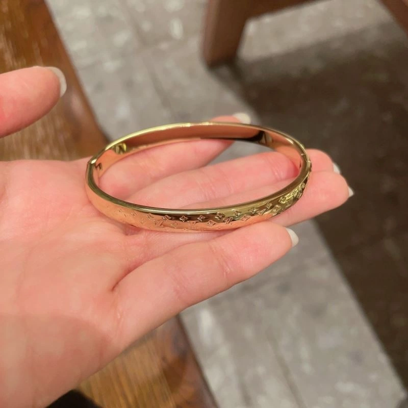 Seasonal Louis Vuitton Bracelets 250303