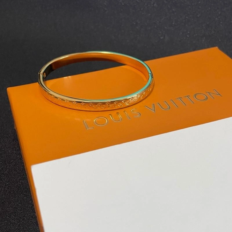 Seasonal Louis Vuitton Bracelets 250303