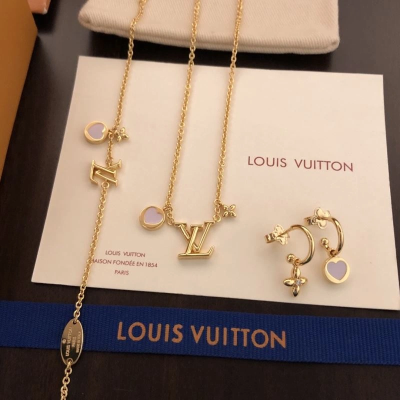 TechFriendly Louis Vuitton Bracelets 250277