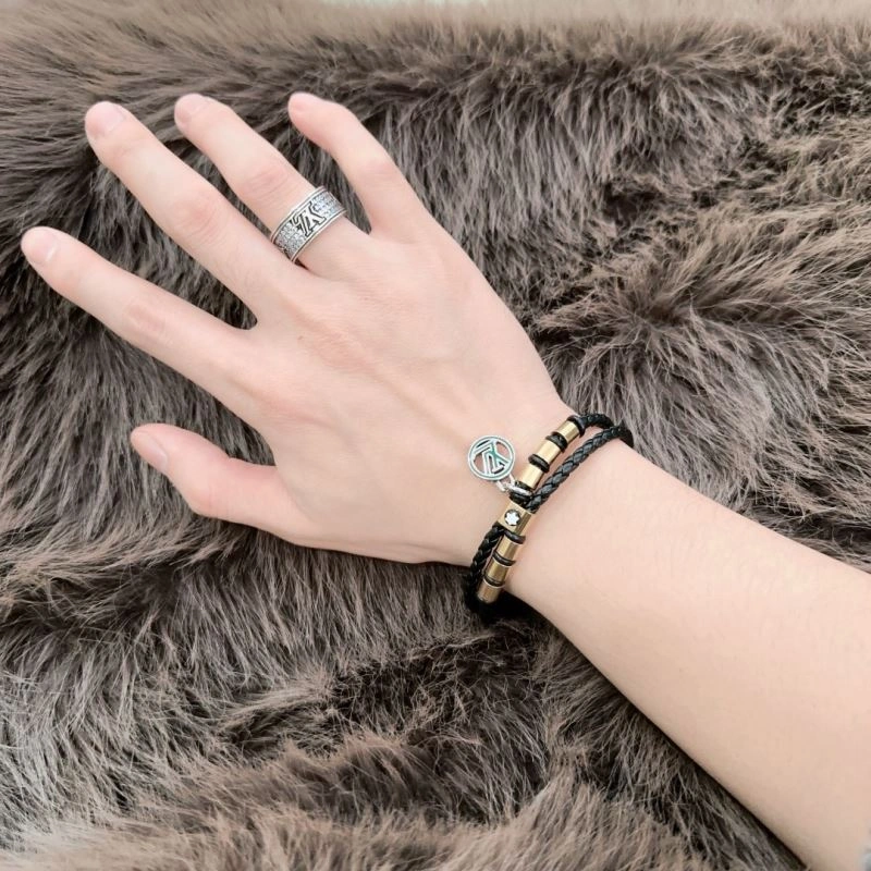 FashionForward Louis Vuitton Bracelets 250274