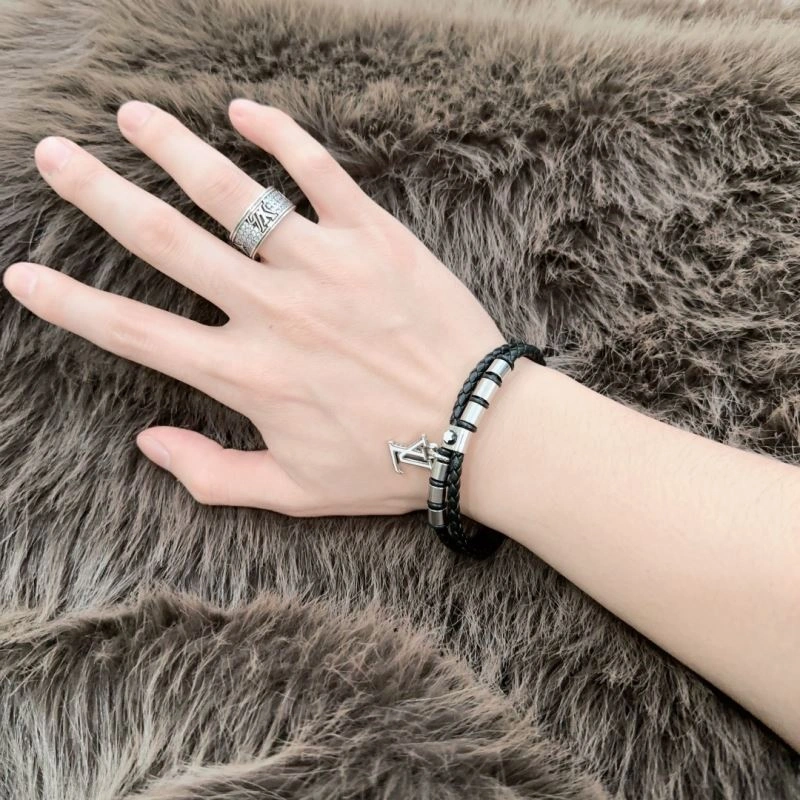 Louis Vuitton Bracelets Trendsetting 250273