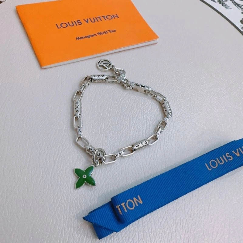 Elegant Louis Vuitton Bracelets 250263