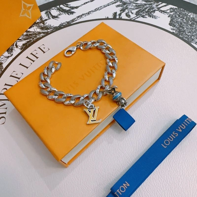 Louis Vuitton Bracelets Durable 250261
