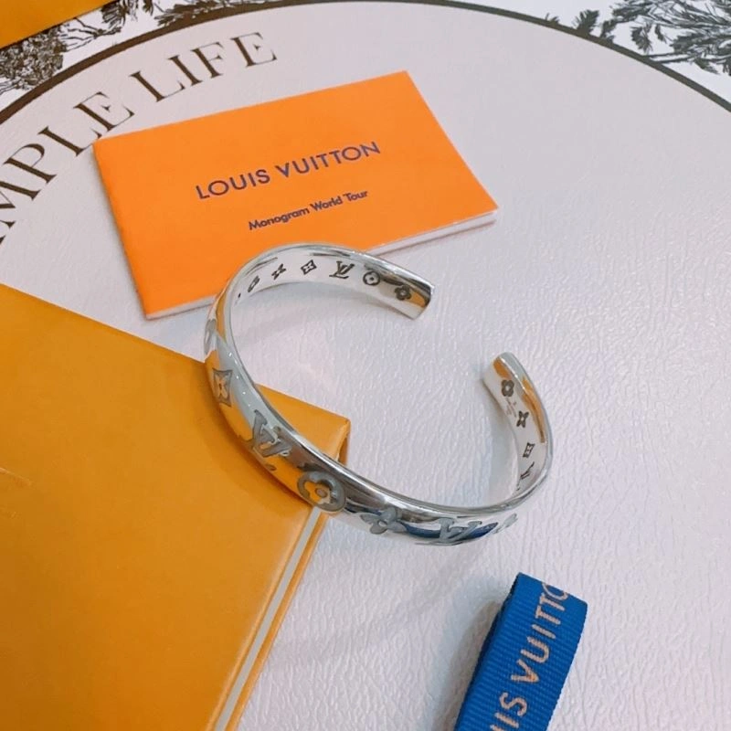 Louis Vuitton Bracelets Vibrant 250243