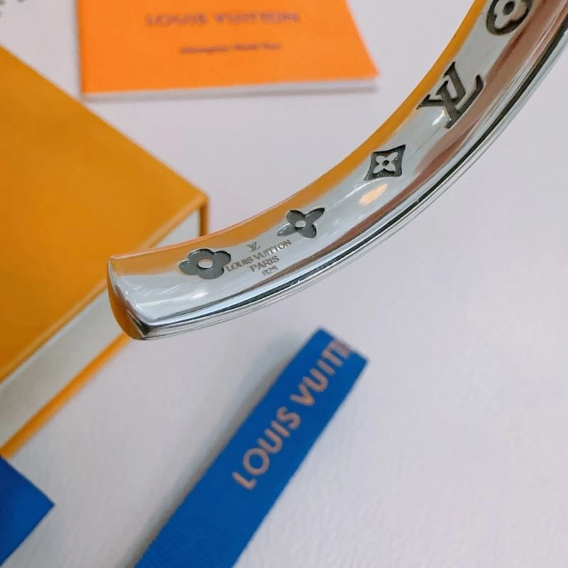 Louis Vuitton Bracelets Vibrant 250243
