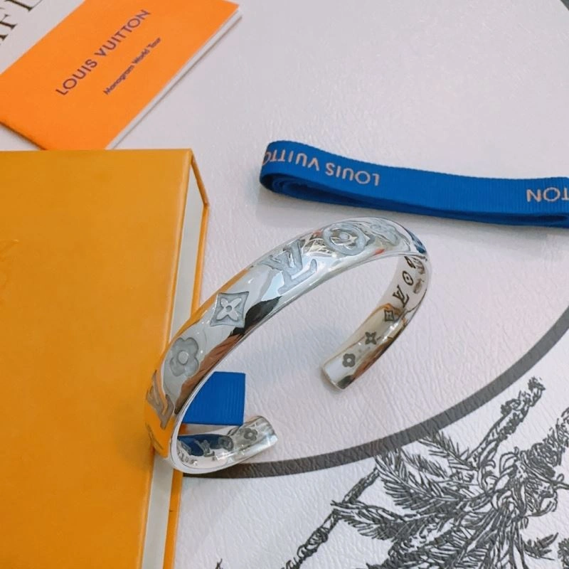 Louis Vuitton Bracelets Vibrant 250243