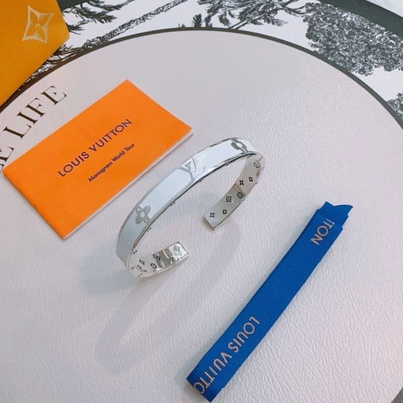 Breathable Louis Vuitton Bracelets 250244