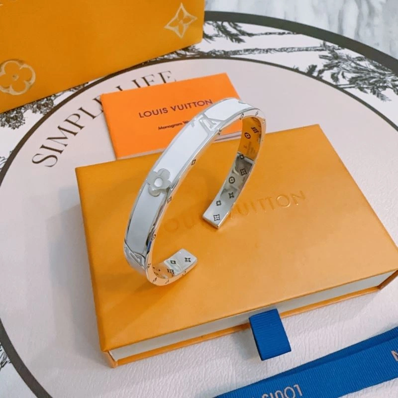 Breathable Louis Vuitton Bracelets 250244