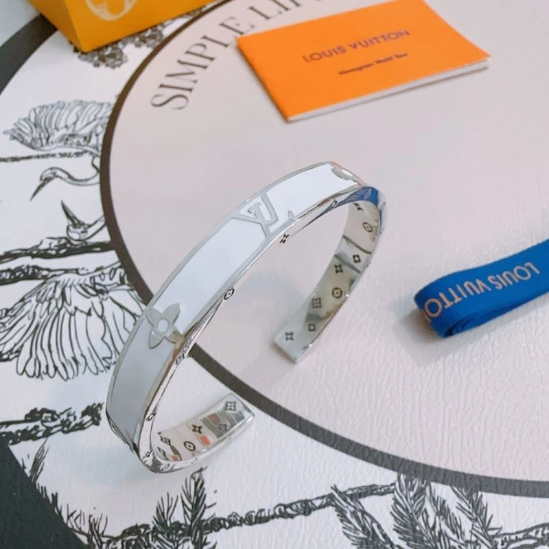 Breathable Louis Vuitton Bracelets 250244