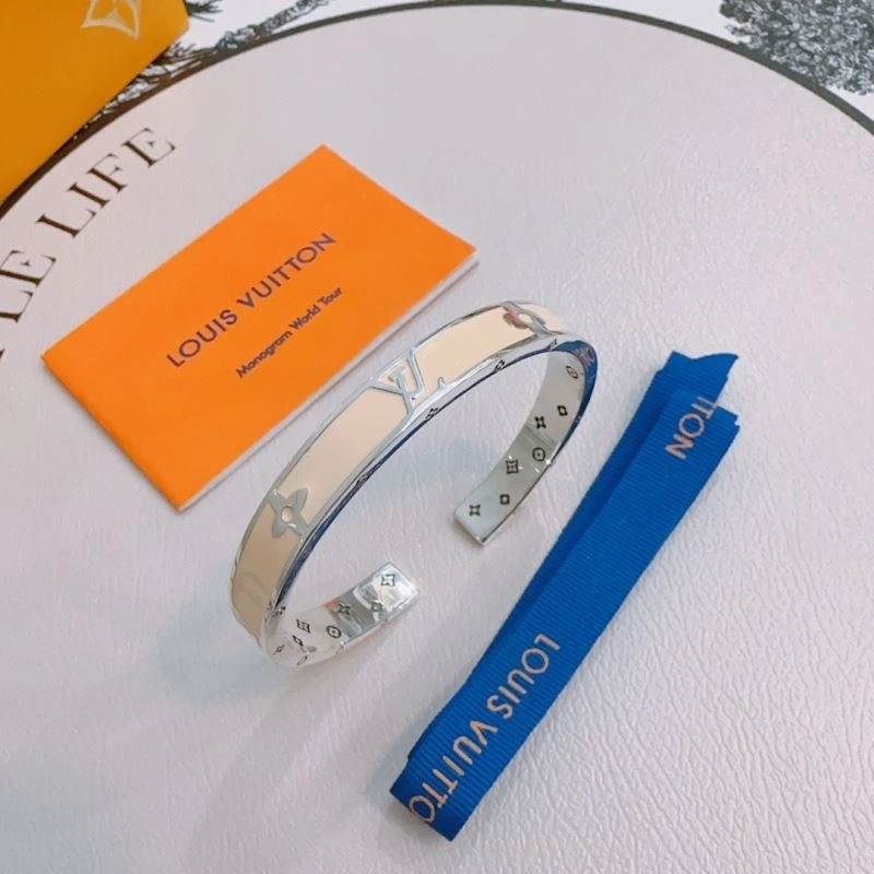 Louis Vuitton Bracelets ComfortFit 250256