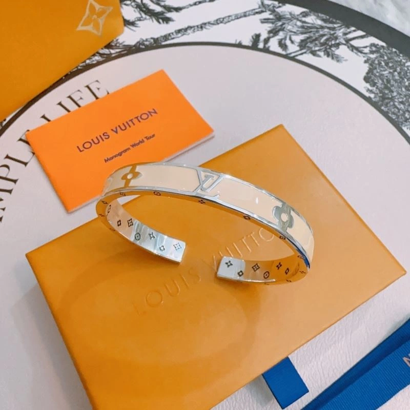 Louis Vuitton Bracelets ComfortFit 250256