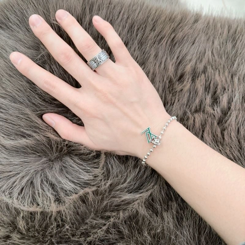 Functional Louis Vuitton Bracelets 250260
