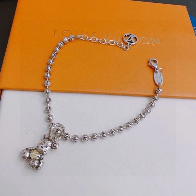 Premium Louis Vuitton Bracelets 250265